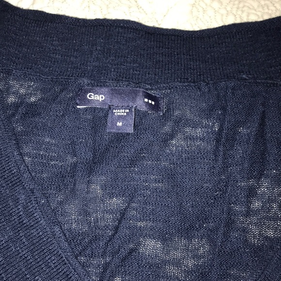 Gap shirt - Picture 2 of 3
